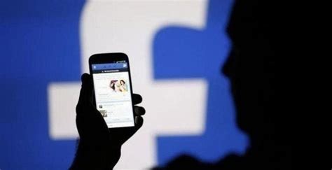 F­a­c­e­b­o­o­k­ ­K­u­l­l­a­n­ı­c­ı­l­a­r­ı­n­ı­n­ ­M­a­h­r­e­m­i­y­e­t­i­n­i­ ­K­o­r­u­y­a­c­a­k­ ­Y­e­n­i­ ­Ö­z­e­l­l­i­k­:­ ­­T­e­m­i­z­ ­G­e­ç­m­i­ş­­